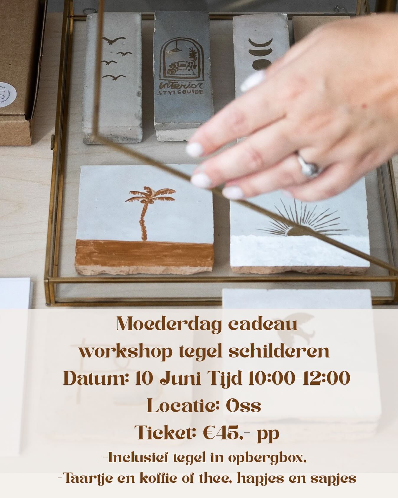Moederdag staat voor de deur. Daarom heeft polderspul een leuke #Moederdag #tegelworkshop op de agenda staan. Datum 10 juni, tijd, 10:00-12:00, locatie #oss, investering €45,- pp. Inclusief gebakje koffie thee hapjes en sapjes. En de tegels gaan in een mooie opbergbox mee naar huis. Interesse mail naar info@polderspul.nl of stuur me een bericht. Hartelijke groet team polderspul.